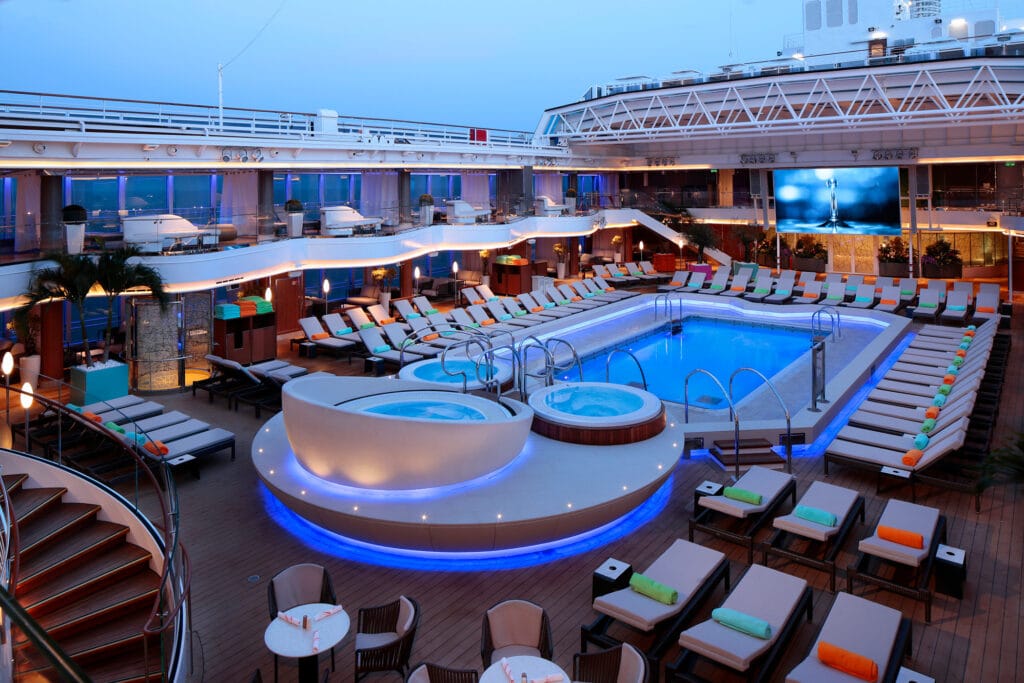 cruiseschip - Holland America Line - Nieuw Statendam - Lido Pool