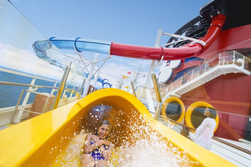 Cruiseschip-Disney Magic-Disney Cruise Line-Pool