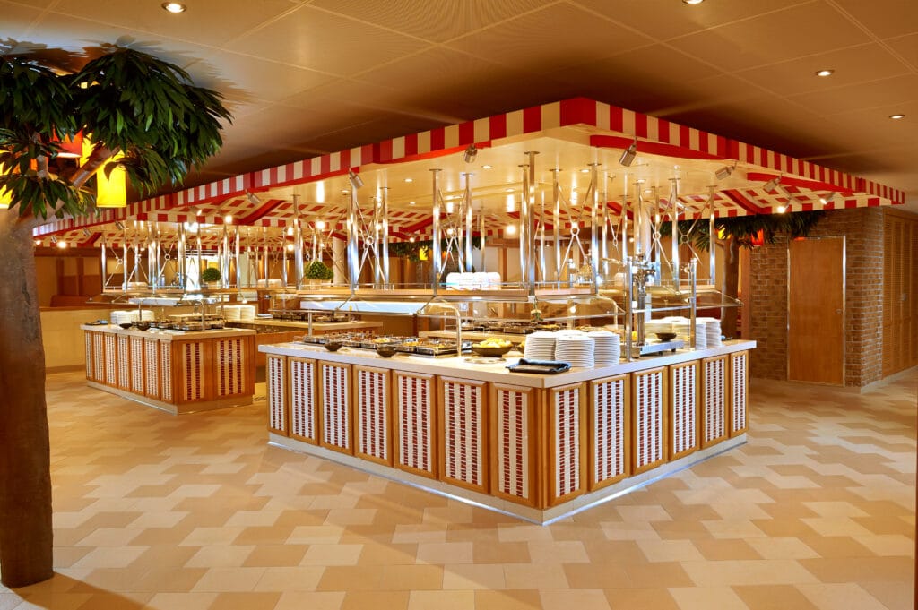 Cruiseschip-Carnival Panorama-Carnival-Lido Market