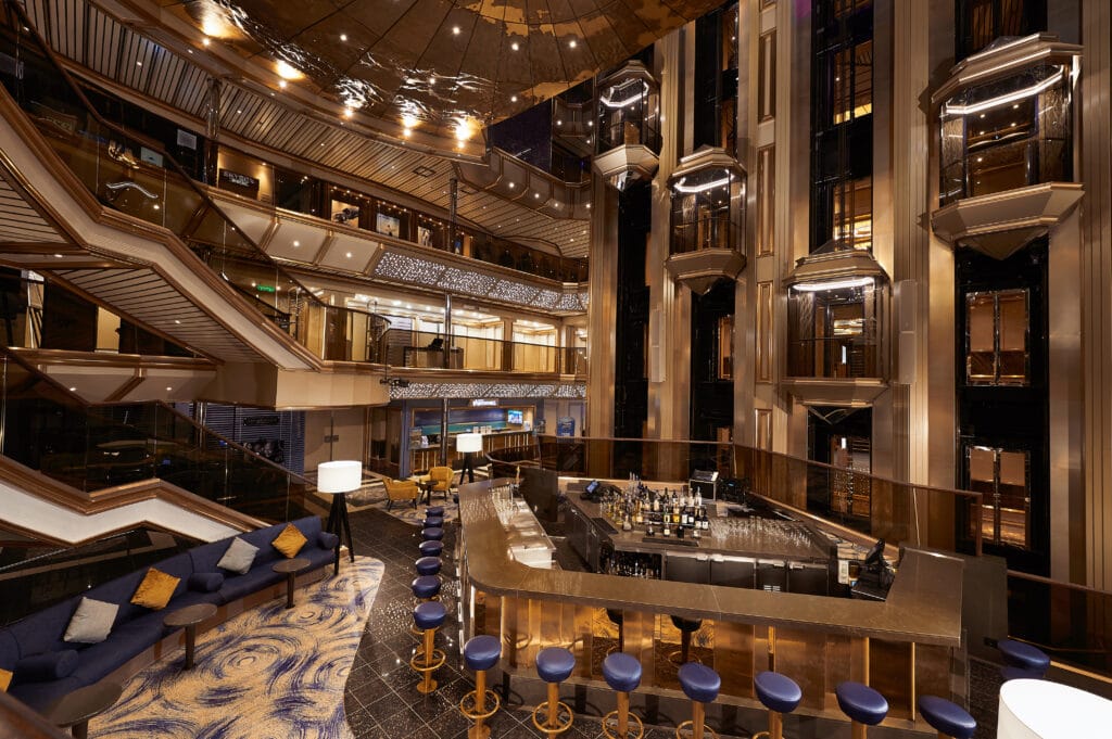 Cruiseschip-Carnival Sunrise-Carnival-Atrium