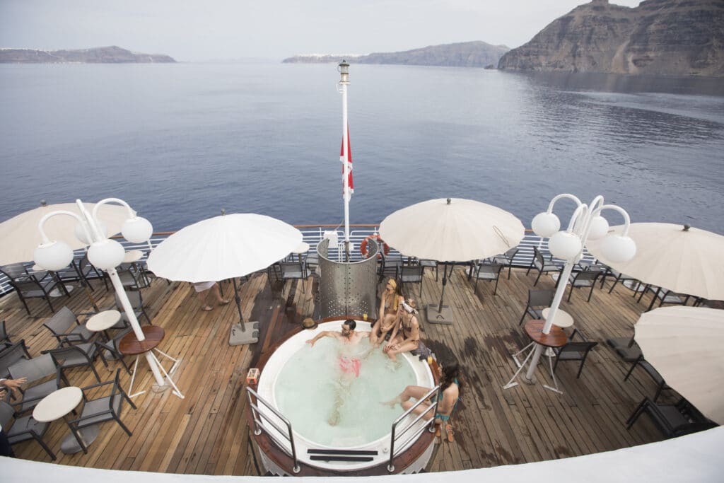 Cruiseschip-Celestyal Crystal-Celestyal-Jacuzzi Achterdeck