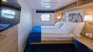 Cruiseschip-Hurtigruten-MS Polarlys-schip-Polar Outside-Categorie J2D