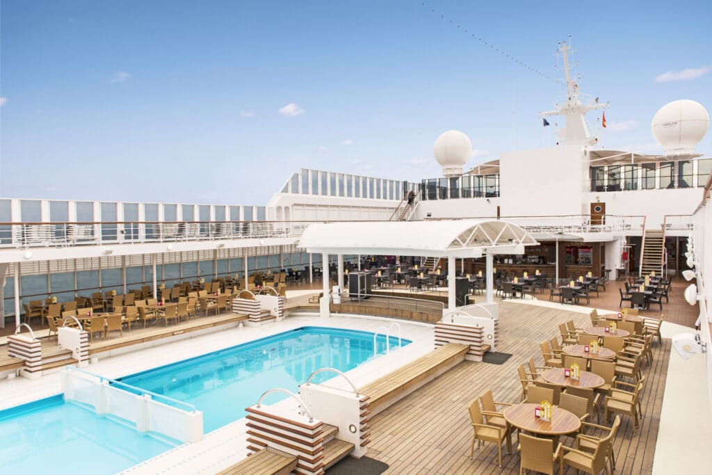 Cruiseschip-MSC Sinfonia-MSC Cruises-Zwembad