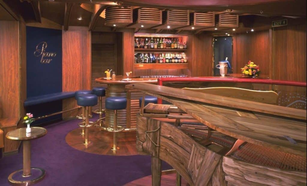 HAL-Zaandam-PianoBar