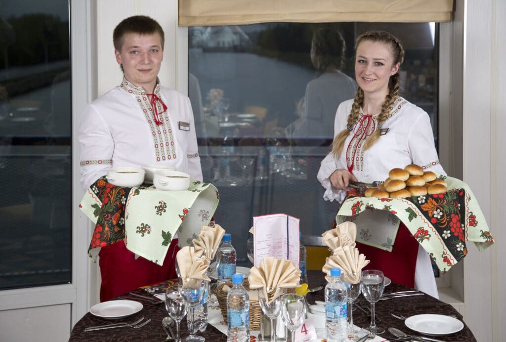 Rivierschip-CroisiEurope-MS-Rostropovich-Cruise-Service