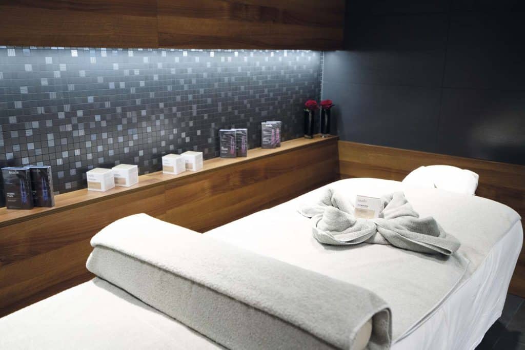 emerald-cruises-emerald-dawn-wellness-area